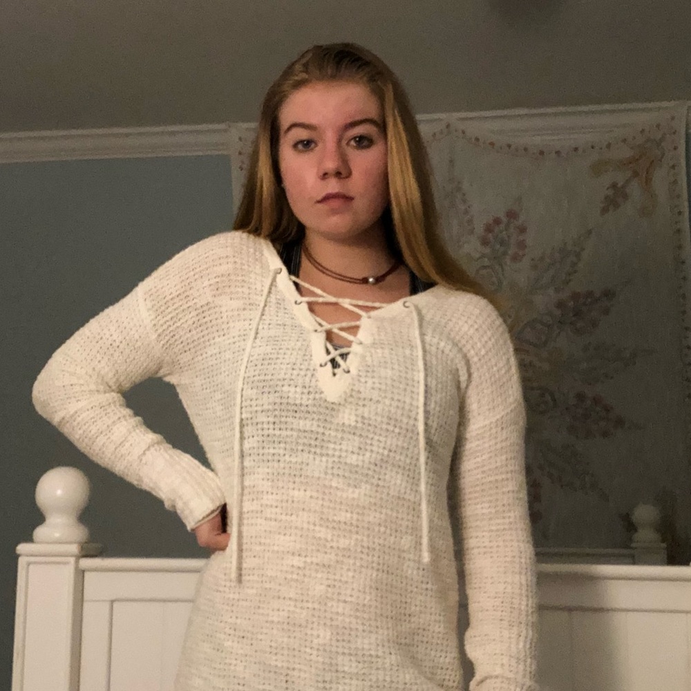 American Eagle sweater with laces